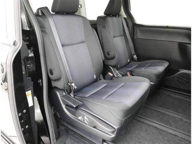 ノア Ｓｉ　フルセグ　メモリーナビ　ＤＶＤ再生　ミュージックプレイヤー接続可　バックカメラ　衝突被害軽減システム　ＥＴＣ　両側電動スライド　ＬＥＤヘッドランプ　ウオークスルー　乗車定員７人　３列シート　フルエアロ（20枚目）