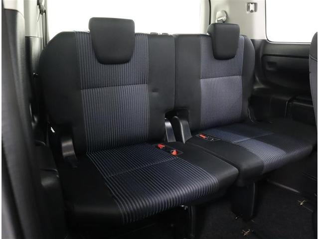 ノア Ｓｉ　フルセグ　メモリーナビ　ＤＶＤ再生　ミュージックプレイヤー接続可　バックカメラ　衝突被害軽減システム　ＥＴＣ　両側電動スライド　ＬＥＤヘッドランプ　ウオークスルー　乗車定員７人　３列シート　フルエアロ（22枚目）