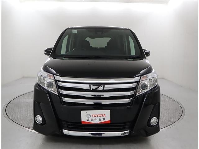 ノア Ｓｉ　フルセグ　メモリーナビ　ＤＶＤ再生　ミュージックプレイヤー接続可　バックカメラ　衝突被害軽減システム　ＥＴＣ　両側電動スライド　ＬＥＤヘッドランプ　ウオークスルー　乗車定員７人　３列シート　フルエアロ（24枚目）