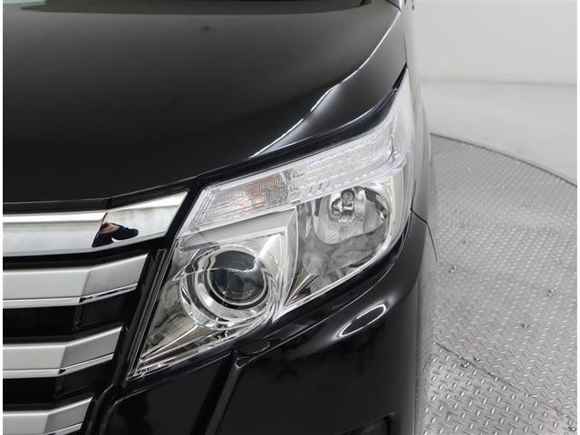 ノア Ｓｉ　フルセグ　メモリーナビ　ＤＶＤ再生　ミュージックプレイヤー接続可　バックカメラ　衝突被害軽減システム　ＥＴＣ　両側電動スライド　ＬＥＤヘッドランプ　ウオークスルー　乗車定員７人　３列シート　フルエアロ（28枚目）