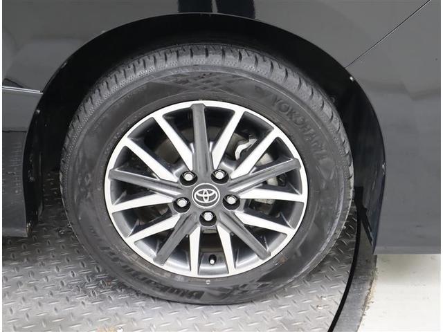 ノア Ｓｉ　フルセグ　メモリーナビ　ＤＶＤ再生　ミュージックプレイヤー接続可　バックカメラ　衝突被害軽減システム　ＥＴＣ　両側電動スライド　ＬＥＤヘッドランプ　ウオークスルー　乗車定員７人　３列シート　フルエアロ（29枚目）