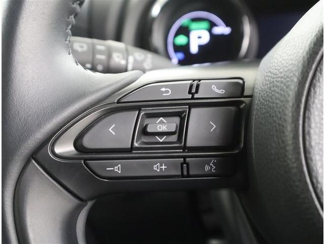 ���܂��܂ȑ��삪�茳�ōs����X�e�A�����O�X�C�b�`������Ă��܂��B