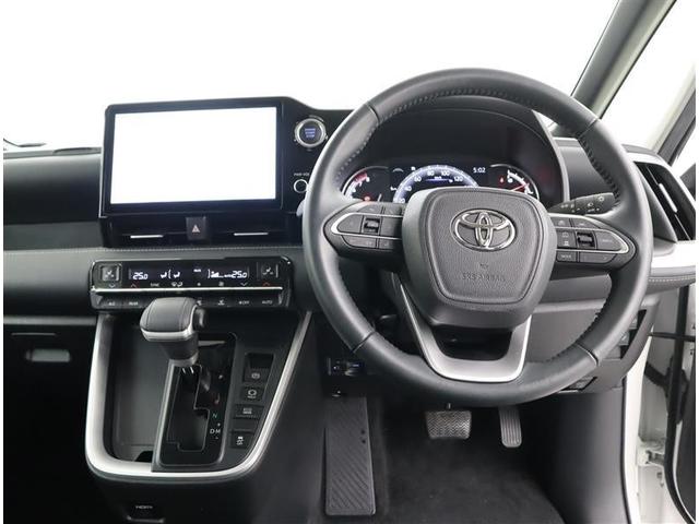 ノア Ｚ　フルセグ　メモリーナビ　ＤＶＤ再生　ミュージックプレイヤー接続可　後席モニター　バックカメラ　衝突被害軽減システム　ＥＴＣ　両側電動スライド　ＬＥＤヘッドランプ　乗車定員７人　３列シート　ワンオーナー（11枚目）