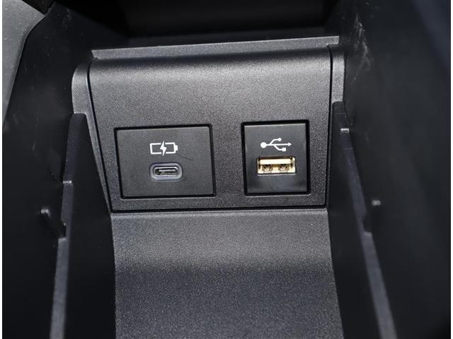 ノア Ｚ　フルセグ　メモリーナビ　ＤＶＤ再生　ミュージックプレイヤー接続可　後席モニター　バックカメラ　衝突被害軽減システム　ＥＴＣ　両側電動スライド　ＬＥＤヘッドランプ　乗車定員７人　３列シート　ワンオーナー（17枚目）