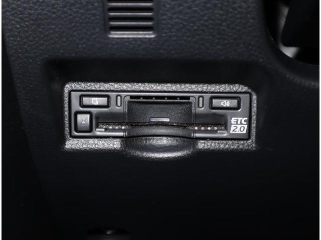 ノア Ｚ　フルセグ　メモリーナビ　ＤＶＤ再生　ミュージックプレイヤー接続可　後席モニター　バックカメラ　衝突被害軽減システム　ＥＴＣ　両側電動スライド　ＬＥＤヘッドランプ　乗車定員７人　３列シート　ワンオーナー（22枚目）