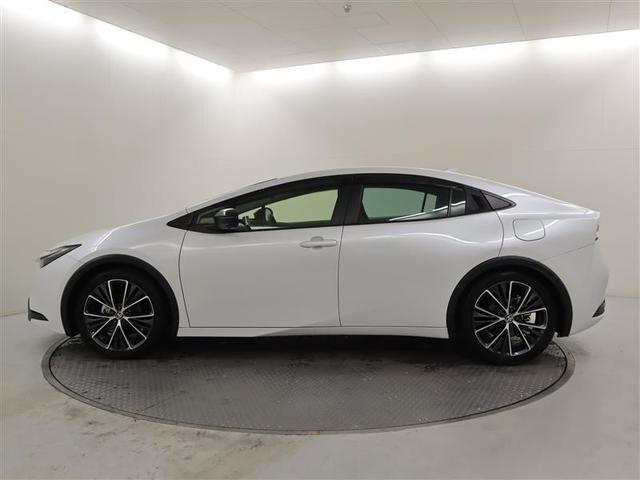 プリウス Ｇ　フルセグ　メモリーナビ　ミュージックプレイヤー接続可　バックカメラ　衝突被害軽減システム　ＥＴＣ　ＬＥＤヘッドランプ　ワンオーナー（4枚目）