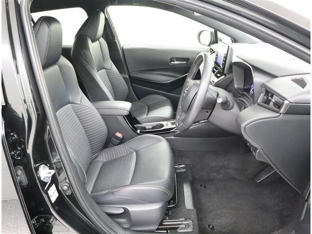 カローラツーリング ハイブリッド　ダブルバイビー　フルセグ　メモリーナビ　ミュージックプレイヤー接続可　バックカメラ　衝突被害軽減システム　ＥＴＣ　ＬＥＤヘッドランプ　記録簿（4枚目）