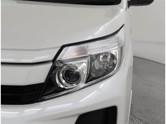 ノア Ｓｉ　ＧＲスポーツ　フルセグ　メモリーナビ　ＤＶＤ再生　ミュージックプレイヤー接続可　バックカメラ　衝突被害軽減システム　ＥＴＣ　ドラレコ　両側電動スライド　ＬＥＤヘッドランプ　ウオークスルー　乗車定員７人　３列シート（32枚目）