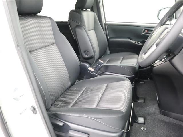 ヴォクシー ＺＳ　フルセグ　メモリーナビ　ＤＶＤ再生　ミュージックプレイヤー接続可　後席モニター　バックカメラ　衝突被害軽減システム　ＥＴＣ　ドラレコ　両側電動スライド　ＬＥＤヘッドランプ　ウオークスルー　乗車定員７人（4枚目）