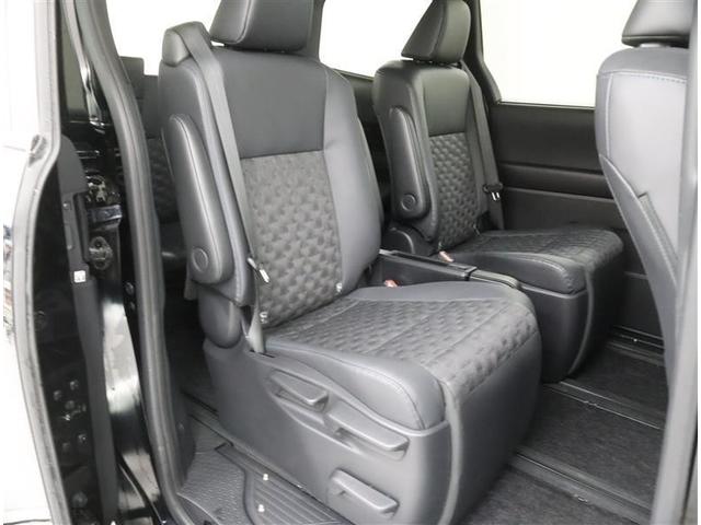 ヴォクシー Ｓ－Ｚ　フルセグ　メモリーナビ　ミュージックプレイヤー接続可　後席モニター　バックカメラ　衝突被害軽減システム　ＥＴＣ　両側電動スライド　ＬＥＤヘッドランプ　乗車定員７人　３列シート　ワンオーナー　記録簿（6枚目）