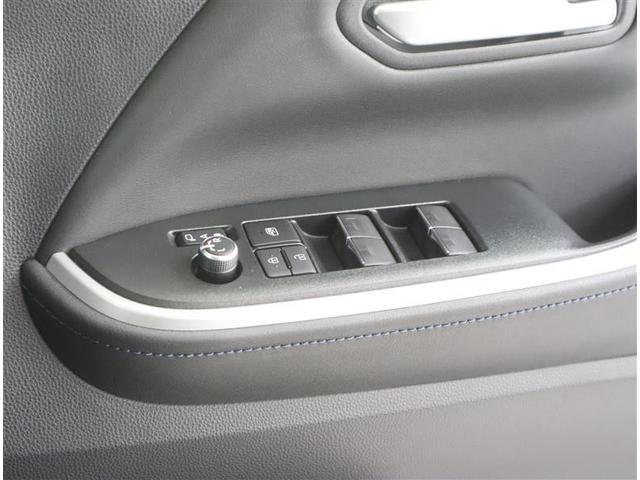 ヴォクシー Ｓ－Ｚ　フルセグ　メモリーナビ　ミュージックプレイヤー接続可　後席モニター　バックカメラ　衝突被害軽減システム　ＥＴＣ　両側電動スライド　ＬＥＤヘッドランプ　乗車定員７人　３列シート　ワンオーナー　記録簿（30枚目）