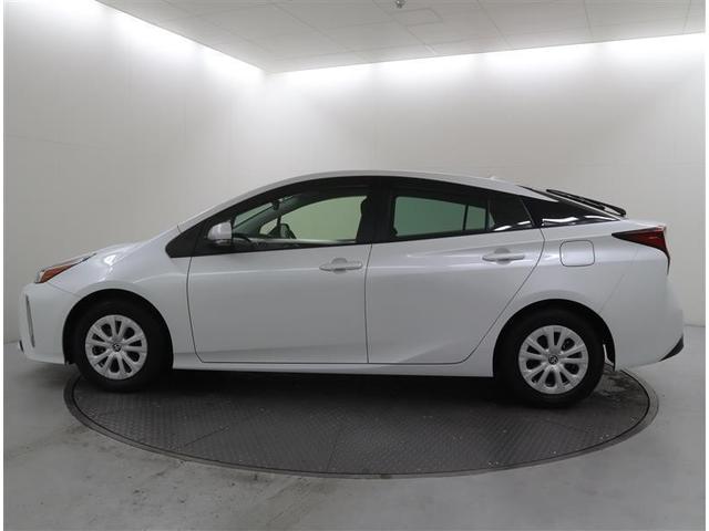 プリウス Ｓセーフティプラス　フルセグ　メモリーナビ　ＤＶＤ再生　ミュージックプレイヤー接続可　バックカメラ　衝突被害軽減システム　ＥＴＣ　ドラレコ　ＬＥＤヘッドランプ　記録簿（3枚目）