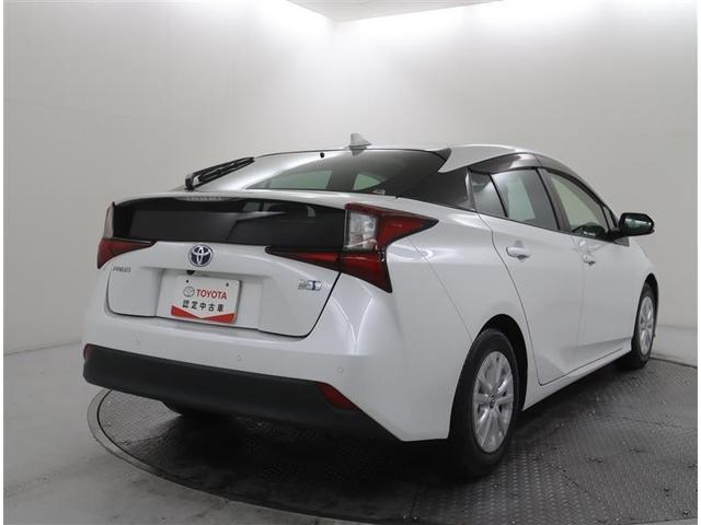 プリウス Ｓセーフティプラス　フルセグ　メモリーナビ　ＤＶＤ再生　ミュージックプレイヤー接続可　バックカメラ　衝突被害軽減システム　ＥＴＣ　ドラレコ　ＬＥＤヘッドランプ　記録簿（4枚目）