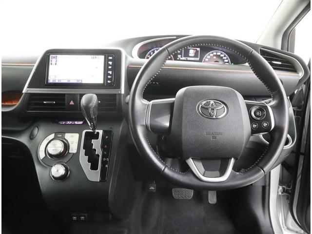 シエンタ Ｇ　クエロ　フルセグ　メモリーナビ　ＤＶＤ再生　ミュージックプレイヤー接続可　バックカメラ　衝突被害軽減システム　ＥＴＣ　両側電動スライド　ＬＥＤヘッドランプ　ウオークスルー　乗車定員７人　３列シート（9枚目）