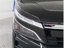 LEDランプ車 白く照らされるのが特徴です。明るいだけでなく、周囲からの認知されやすく歩行者や死角にいる方へアピール効果、安全性が飛躍的に向上します!