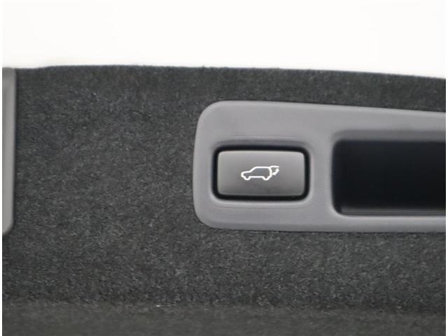 ハリアーハイブリッド プレミアム　スタイルモーヴ　４ＷＤ　衝突軽減ブレーキ　フルセグ　メモリーナビ　ＤＶＤ再生　Ｂｌｕｅｔｏｏｔｈオーディオ　バックカメラ　ＥＴＣ　ＬＥＤヘッドランプ　フルエアロ　記録簿　クルーズコントロール（12枚目）