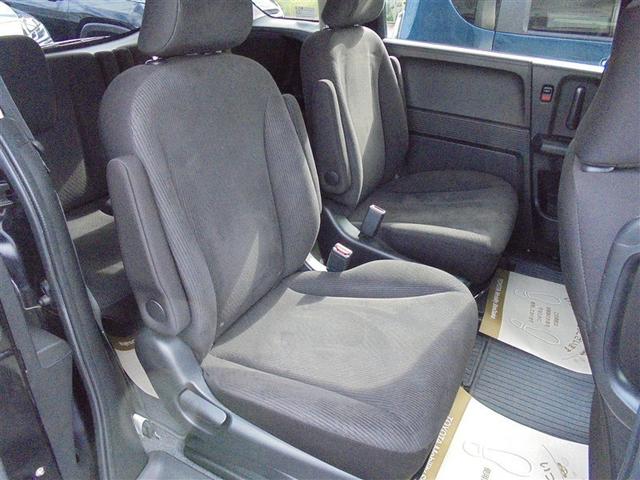 フリード G ジャストセレクション フルセグ メモリーナビ DVD再生 ミュージックプレイヤー接続可 バックカメラ ETC 両側電動スライド HIDヘッドライト ウオークスルー 乗車定員6人 3列シート アイドリングストップ(6枚目)