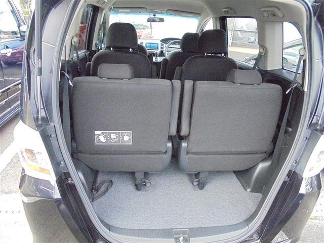 フリード G ジャストセレクション フルセグ メモリーナビ DVD再生 ミュージックプレイヤー接続可 バックカメラ ETC 両側電動スライド HIDヘッドライト ウオークスルー 乗車定員6人 3列シート アイドリングストップ(7枚目)