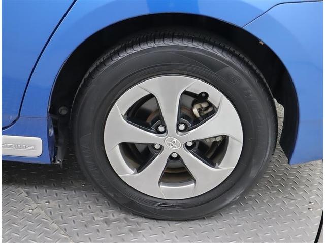 プリウス Ｓマイコーデ　メモリーナビ　ワンセグＴＶ　ミュージックプレイヤー接続可　バックカメラ　ＥＴＣ　ＨＩＤヘッドライト　記録簿　スマートキー　デュアルエアバッグ　レザーシート　アルミホイール（31枚目）