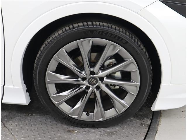 クラウンクロスオーバー Ｇアドバンスド・レザーパッケージ　革シート　４ＷＤ　フルセグ　Ｂｌｕｅｔｏｏｔｈオーディオ　パノラミックビューモニター　衝突被害軽減システム　ＥＴＣ　ドラレコ　ＬＥＤヘッドランプ　フルエアロ　記録簿　レーダークルーズコントロール（32枚目）