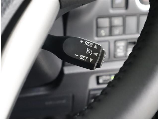 ヴォクシー ＺＳ　フルセグ　メモリーナビ　ＤＶＤ再生　ミュージックプレイヤー接続可　バックカメラ　衝突被害軽減システム　ＥＴＣ　電動スライドドア　ＬＥＤヘッドランプ　ウオークスルー　乗車定員７人　３列シート　フルエアロ（18枚目）
