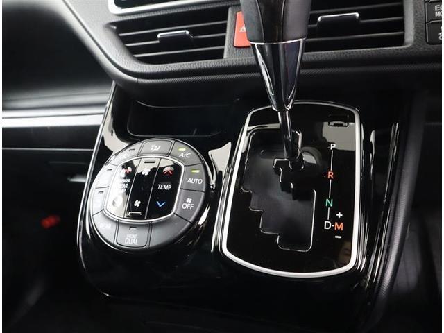 ノア Ｓｉ　ダブルバイビーＩＩＩ　フルセグ　メモリーナビ　ＤＶＤ再生　ミュージックプレイヤー接続可　バックカメラ　衝突被害軽減システム　ＥＴＣ　ドラレコ　両側電動スライド　ＬＥＤヘッドランプ　ウオークスルー　乗車定員７人　３列シート（15枚目）