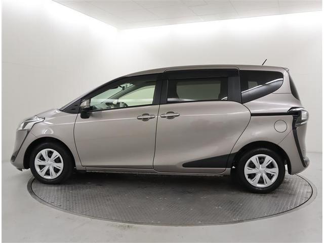 シエンタ Ｘ　フルセグ　メモリーナビ　ＤＶＤ再生　ミュージックプレイヤー接続可　バックカメラ　衝突被害軽減システム　ＥＴＣ　電動スライドドア　ウオークスルー　乗車定員７人　３列シート　ワンオーナー　記録簿（3枚目）