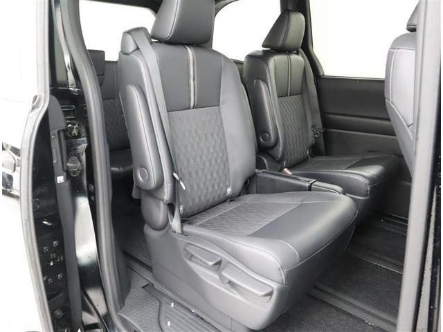 ノア Ｓ－Ｚ　フルセグ　メモリーナビ　ＤＶＤ再生　ミュージックプレイヤー接続可　後席モニター　バックカメラ　衝突被害軽減システム　ＥＴＣ　両側電動スライド　ＬＥＤヘッドランプ　乗車定員７人　３列シート　ワンオーナー（7枚目）