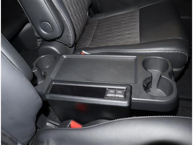 ノア Ｓ－Ｚ　フルセグ　メモリーナビ　ＤＶＤ再生　ミュージックプレイヤー接続可　後席モニター　バックカメラ　衝突被害軽減システム　ＥＴＣ　両側電動スライド　ＬＥＤヘッドランプ　乗車定員７人　３列シート　ワンオーナー（9枚目）