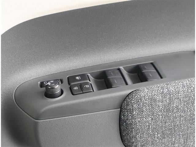 シエンタ ハイブリッドＺ　フルセグ　メモリーナビ　ミュージックプレイヤー接続可　バックカメラ　衝突被害軽減システム　ＥＴＣ　ドラレコ　両側電動スライド　ＬＥＤヘッドランプ　ウオークスルー　乗車定員７人　３列シート　ワンオーナー（25枚目）