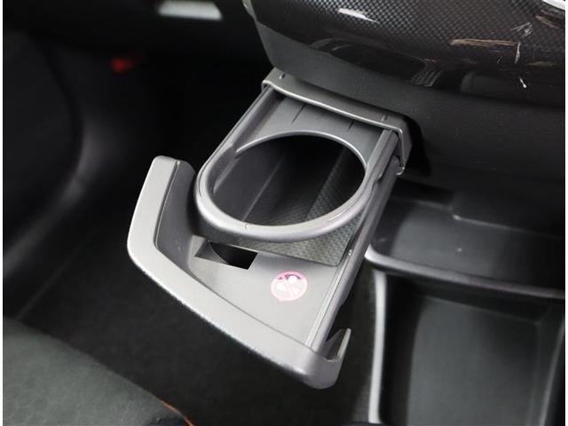 ウィッシュ ２．０Ｚ　フルセグ　メモリーナビ　ＤＶＤ再生　バックカメラ　ＥＴＣ　ドラレコ　ＨＩＤヘッドライト　乗車定員６人　３列シート　ワンオーナー（16枚目）