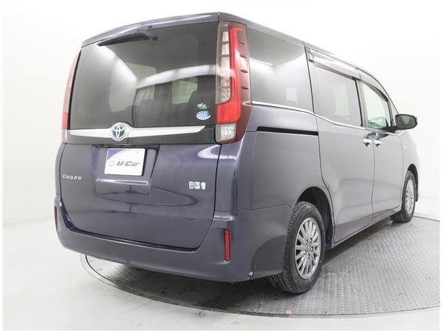 エスクァイア ハイブリッドＧｉ　フルセグ　メモリーナビ　ＤＶＤ再生　ミュージックプレイヤー接続可　後席モニター　バックカメラ　衝突被害軽減システム　ＥＴＣ　両側電動スライド　ＬＥＤヘッドランプ　乗車定員７人　３列シート　ワンオーナー（3枚目）