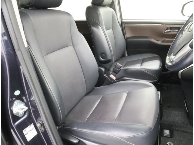 エスクァイア ハイブリッドＧｉ　フルセグ　メモリーナビ　ＤＶＤ再生　ミュージックプレイヤー接続可　後席モニター　バックカメラ　衝突被害軽減システム　ＥＴＣ　両側電動スライド　ＬＥＤヘッドランプ　乗車定員７人　３列シート　ワンオーナー（4枚目）