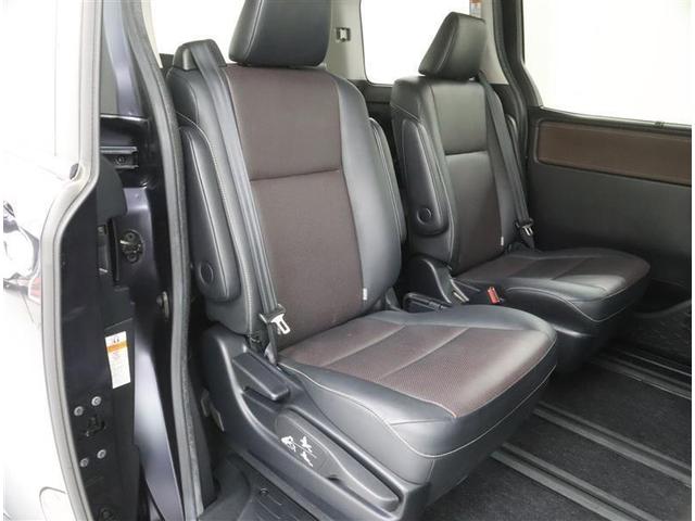 エスクァイア ハイブリッドＧｉ　フルセグ　メモリーナビ　ＤＶＤ再生　ミュージックプレイヤー接続可　後席モニター　バックカメラ　衝突被害軽減システム　ＥＴＣ　両側電動スライド　ＬＥＤヘッドランプ　乗車定員７人　３列シート　ワンオーナー（5枚目）