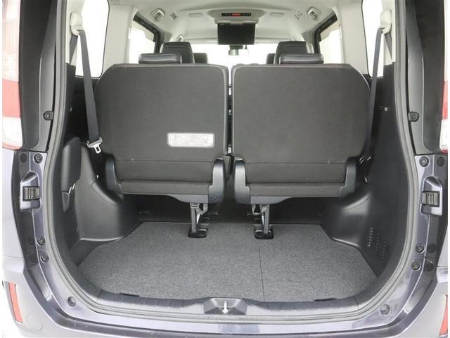 エスクァイア ハイブリッドＧｉ　フルセグ　メモリーナビ　ＤＶＤ再生　ミュージックプレイヤー接続可　後席モニター　バックカメラ　衝突被害軽減システム　ＥＴＣ　両側電動スライド　ＬＥＤヘッドランプ　乗車定員７人　３列シート　ワンオーナー（11枚目）