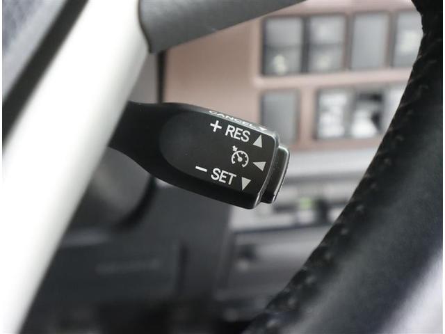 エスクァイア ハイブリッドＧｉ　フルセグ　メモリーナビ　ＤＶＤ再生　ミュージックプレイヤー接続可　後席モニター　バックカメラ　衝突被害軽減システム　ＥＴＣ　両側電動スライド　ＬＥＤヘッドランプ　乗車定員７人　３列シート　ワンオーナー（20枚目）