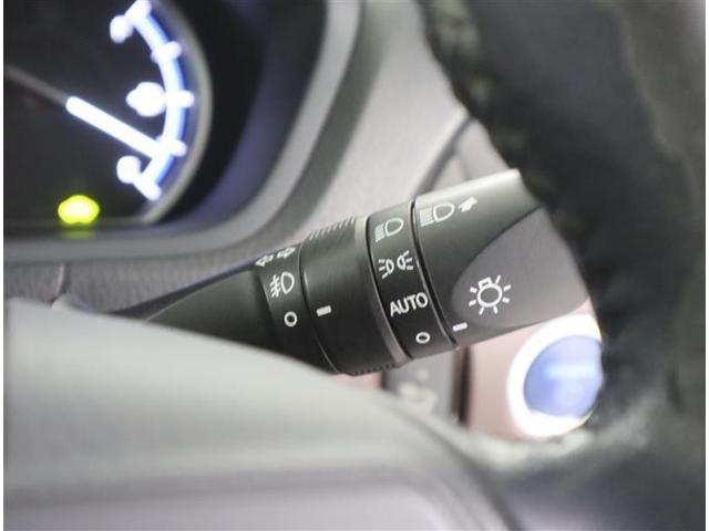 エスクァイア ハイブリッドＧｉ　フルセグ　メモリーナビ　ＤＶＤ再生　ミュージックプレイヤー接続可　後席モニター　バックカメラ　衝突被害軽減システム　ＥＴＣ　両側電動スライド　ＬＥＤヘッドランプ　乗車定員７人　３列シート　ワンオーナー（21枚目）