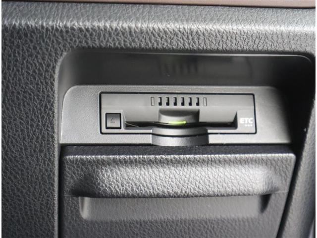 エスクァイア ハイブリッドＧｉ　フルセグ　メモリーナビ　ＤＶＤ再生　ミュージックプレイヤー接続可　後席モニター　バックカメラ　衝突被害軽減システム　ＥＴＣ　両側電動スライド　ＬＥＤヘッドランプ　乗車定員７人　３列シート　ワンオーナー（23枚目）