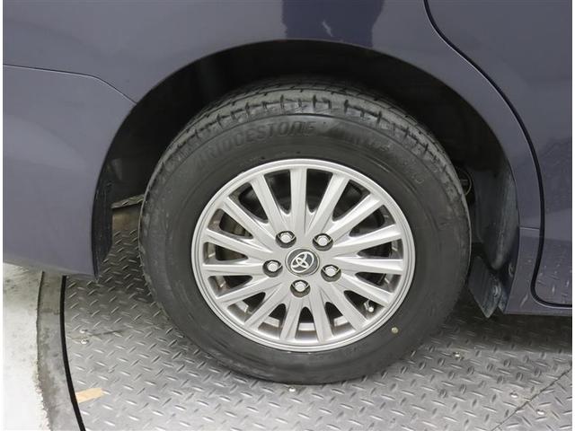 エスクァイア ハイブリッドＧｉ　フルセグ　メモリーナビ　ＤＶＤ再生　ミュージックプレイヤー接続可　後席モニター　バックカメラ　衝突被害軽減システム　ＥＴＣ　両側電動スライド　ＬＥＤヘッドランプ　乗車定員７人　３列シート　ワンオーナー（27枚目）