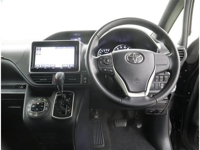 ノア Ｓｉ　フルセグ　メモリーナビ　ＤＶＤ再生　バックカメラ　衝突被害軽減システム　ＥＴＣ　ドラレコ　電動スライドドア　ＬＥＤヘッドランプ　ウオークスルー　乗車定員８人　３列シート（12枚目）