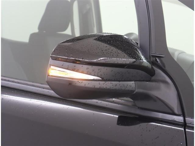 ノア Ｓｉ　フルセグ　メモリーナビ　ＤＶＤ再生　バックカメラ　衝突被害軽減システム　ＥＴＣ　ドラレコ　電動スライドドア　ＬＥＤヘッドランプ　ウオークスルー　乗車定員８人　３列シート（26枚目）