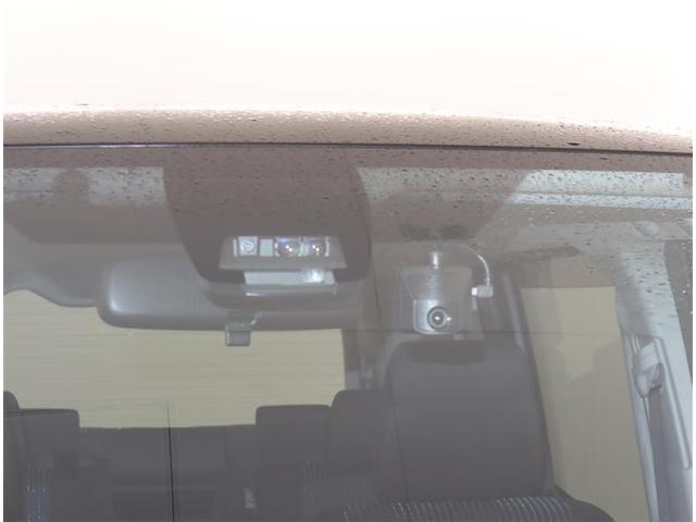 ノア Ｓｉ　フルセグ　メモリーナビ　ＤＶＤ再生　バックカメラ　衝突被害軽減システム　ＥＴＣ　ドラレコ　電動スライドドア　ＬＥＤヘッドランプ　ウオークスルー　乗車定員８人　３列シート（31枚目）