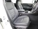 座り心地良好です! 長時間運転も疲れにくいのでみんなでわいわいドライブにも♪