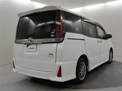 �����Ȥ���������֤�ͥ�줿ǳ����ǽ�����˥ǥ���������ǿ͵��μ֤Ǥ� 6