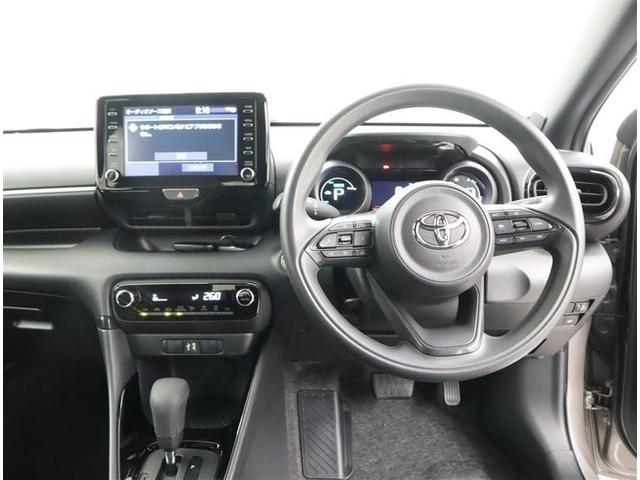ヤリス ハイブリッドＧ　当社下取りワンオーナー車　ＴＯＹＯＴＡ認定中古車　ディスプレイオーディオ　ＤＶＤ再生　ミュージックプレイヤー接続可　バックカメラ　衝突被害軽減システム　ドラレコ　ＬＥＤヘッドランプ　ワンオーナー（10枚目）