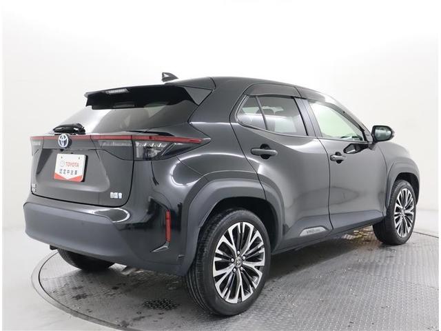 ヤリスクロス ハイブリッドＺ　ＴＯＹＯＴＡ認定中古車　当社下取りワンオーナー車　ミュージックプレイヤー接続可　バックカメラ　衝突被害軽減システム　ＥＴＣ　ＬＥＤヘッドランプ　ワンオーナー　記録簿（7枚目）