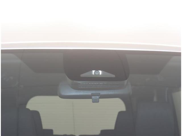 ノア Ｓ－Ｇ　当社下取りワンオーナー　ＴＯＹＯＴＡ認定中古車　フルセグ　メモリーナビ　ＤＶＤ再生　ミュージックプレイヤー接続可　バックカメラ　衝突被害軽減システム　ＥＴＣ　両側電動スライド　ＬＥＤヘッドランプ（8枚目）