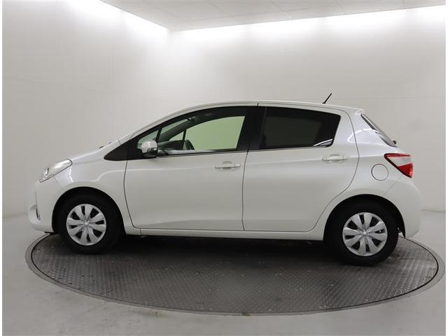 ヴィッツ ジュエラ　１オーナー／トヨタ保証付／記録簿／スマートキー２個／バッテリーチケット／メモリーナビ・ＤＶＤ・地デジ・ＢＴ・ＳＤ録音／バックカメラ／衝突被害軽減システム／ＥＴＣ／左前フロア凹み・キズあり修復歴扱い車（2枚目）