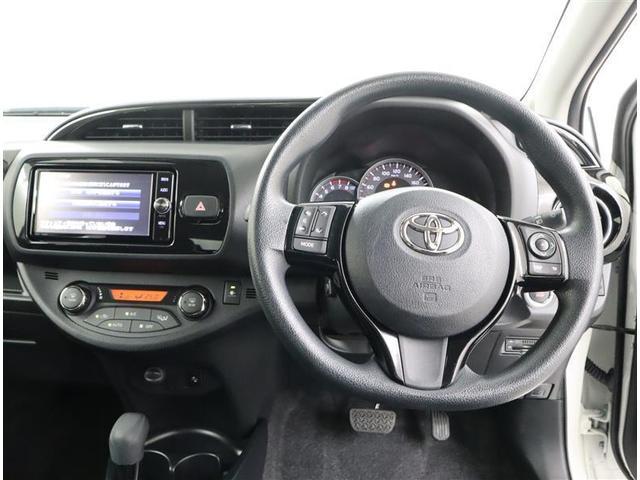 ヴィッツ ジュエラ　１オーナー／トヨタ保証付／記録簿／スマートキー２個／バッテリーチケット／メモリーナビ・ＤＶＤ・地デジ・ＢＴ・ＳＤ録音／バックカメラ／衝突被害軽減システム／ＥＴＣ／左前フロア凹み・キズあり修復歴扱い車（13枚目）