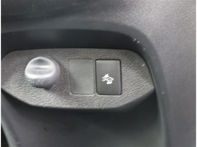 ヴィッツ ジュエラ　１オーナー／トヨタ保証付／記録簿／スマートキー２個／バッテリーチケット／メモリーナビ・ＤＶＤ・地デジ・ＢＴ・ＳＤ録音／バックカメラ／衝突被害軽減システム／ＥＴＣ／左前フロア凹み・キズあり修復歴扱い車（26枚目）